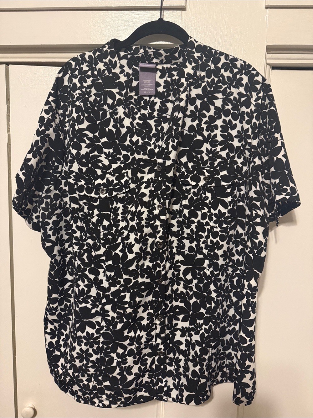 Black & white floral top